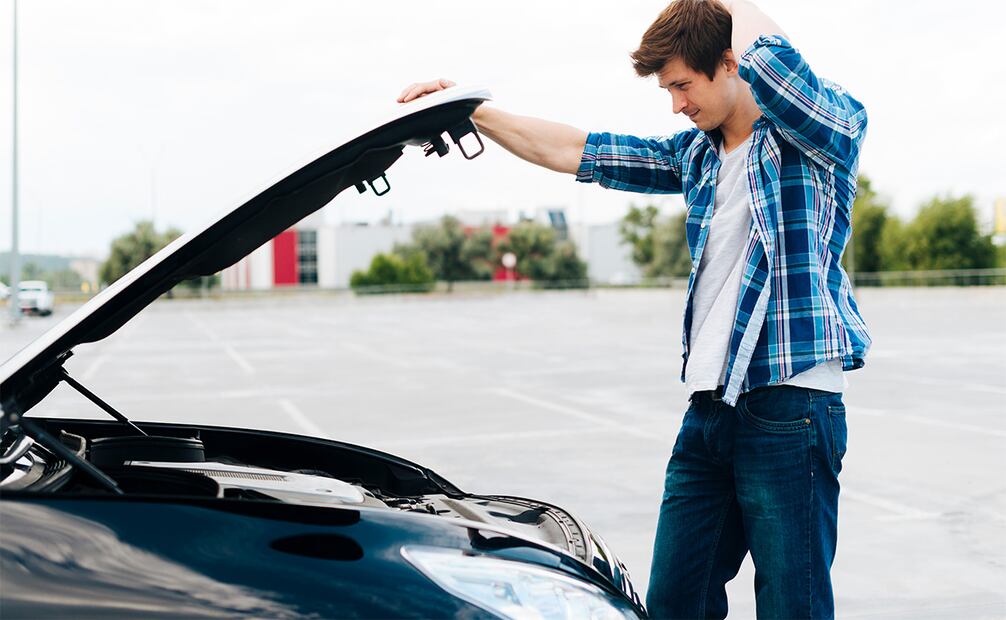 La gasolina adulterada genera serios problemas para los componentes de tu vehículo. Foto: Freepik