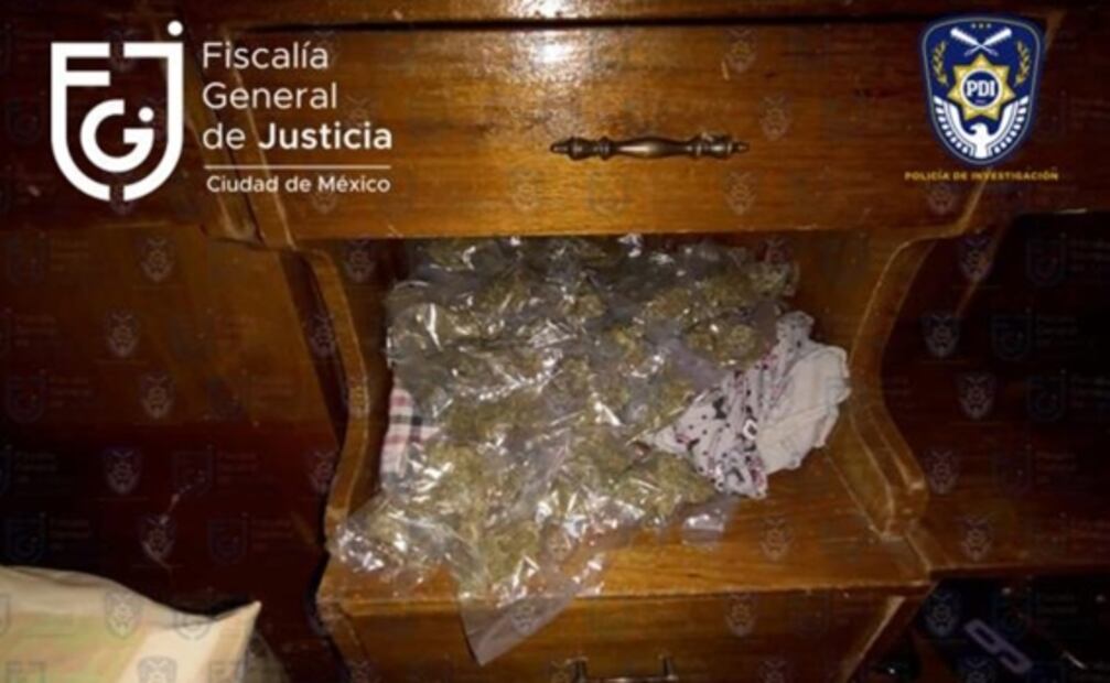 Detienen a policía del Ministerio Público por posesión de droga en Tláhuac 