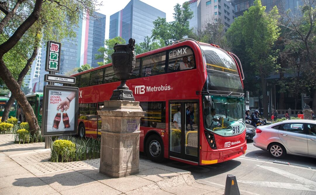 Unidad de Línea 7 del Metrobús choca con camioneta de carga a la altura de estación La Diana y deja 4 lesionados. (Foto: Archivo EL UNIVERSAL)