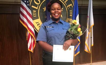 Policías de EU disparan a técnica en emergencias médicas mientras dormía 