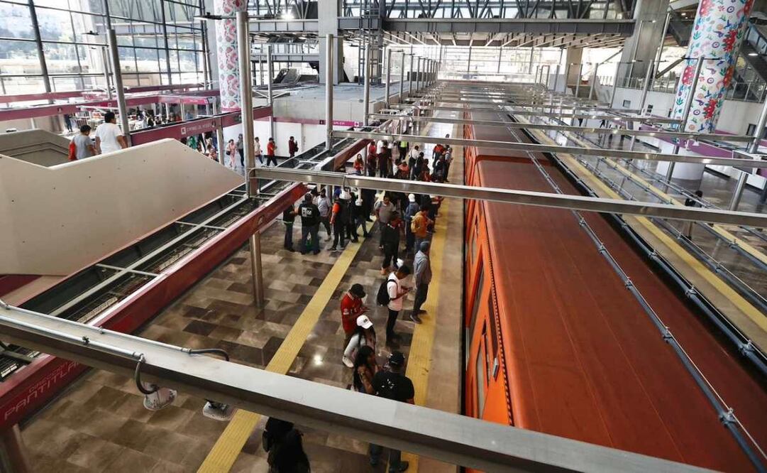 Tras mil 224 días, reabren por completo la Línea 1 del Metro CDMX (16/11/2025). Foto: Berenice Fregoso / EL UNIVERSAL
