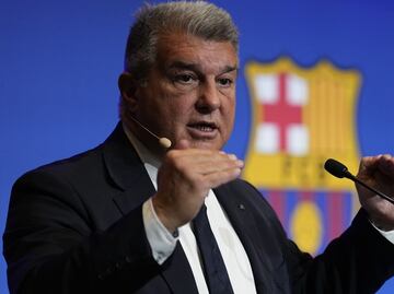El presidente del Barcelona habló tras el escándalo con la familia Messi: "No me hagan hablar de él"