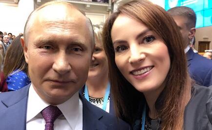 Gabriela Cuevas muestra en redes sociales foto con Putin