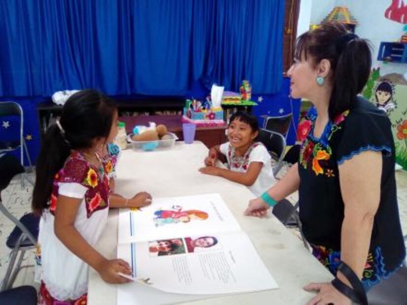 En Yucatán rescatan tradición maya con trajes típicos