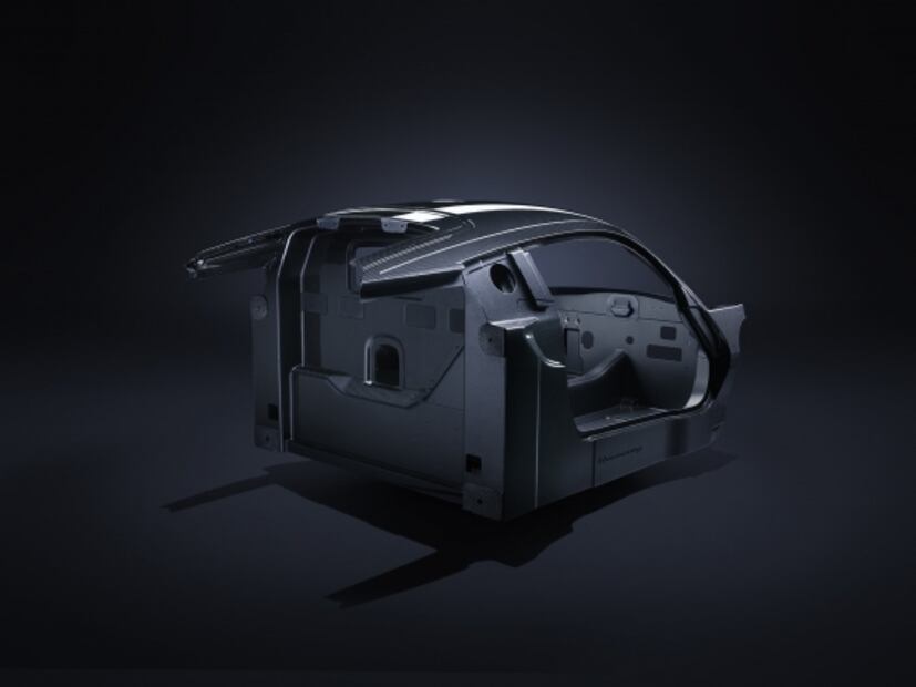 La carrocería de este auto pesa lo mismo que una persona