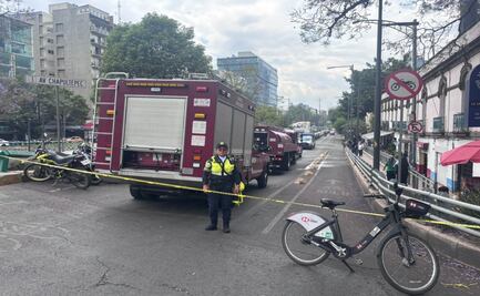 Se registra incendio afuera de un respiradero del Metro; humo negro alerta en Insurgentes     