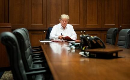 Casa Blanca difunde fotos de Trump trabajando en hospital Walter Reed