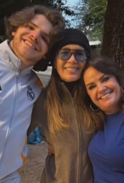 Yolanda Andrade se reencuentra con Isabel Lascurain.