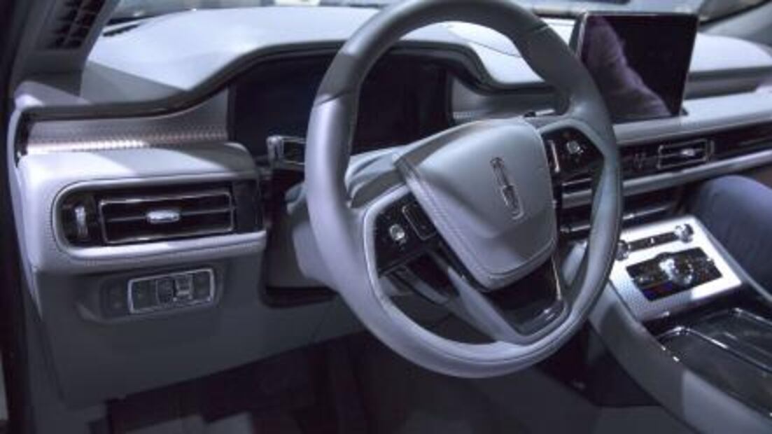 Lincoln Aviator: elegancia y poder en un solo auto 