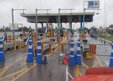 Circuito Exterior Mexiquense sigue cerrado por lluvias; congestión y daños en Nezahualcóyotl y Chimalhuacán