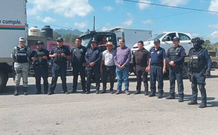 FNLS entrega 8 vehículos secuestrados desde hace meses en Chiapas; durante 10 años cerraron carreteras de forma intermitente