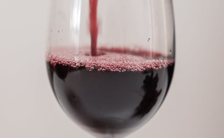 Vino y ajo, la combinación que previene múltiples enfermedades