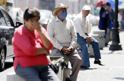 Fraudes, extorsión, incluso montadeudas: adultos mayores de CDMX piden ayuda principalmente por estos delitos