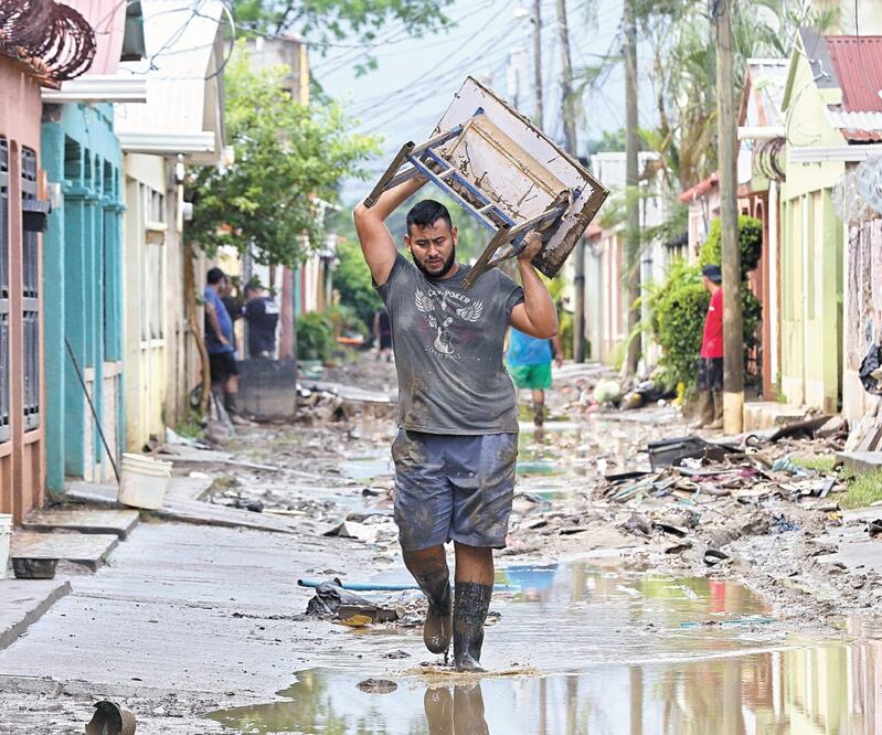 La costa norte de Honduras fue la más golpeada por los huracanes. AFP