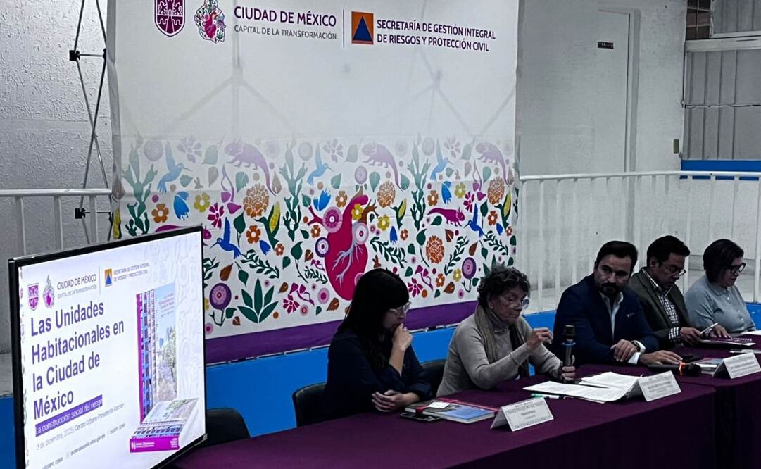 Protección Civil presenta libro sobre unidades habitacionales; analizan riesgo y vulnerabilida.
Foto: Especial.