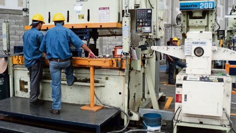 Nuevo récord: disminuye 35% la población en situación de pobreza laboral, informa Coneval