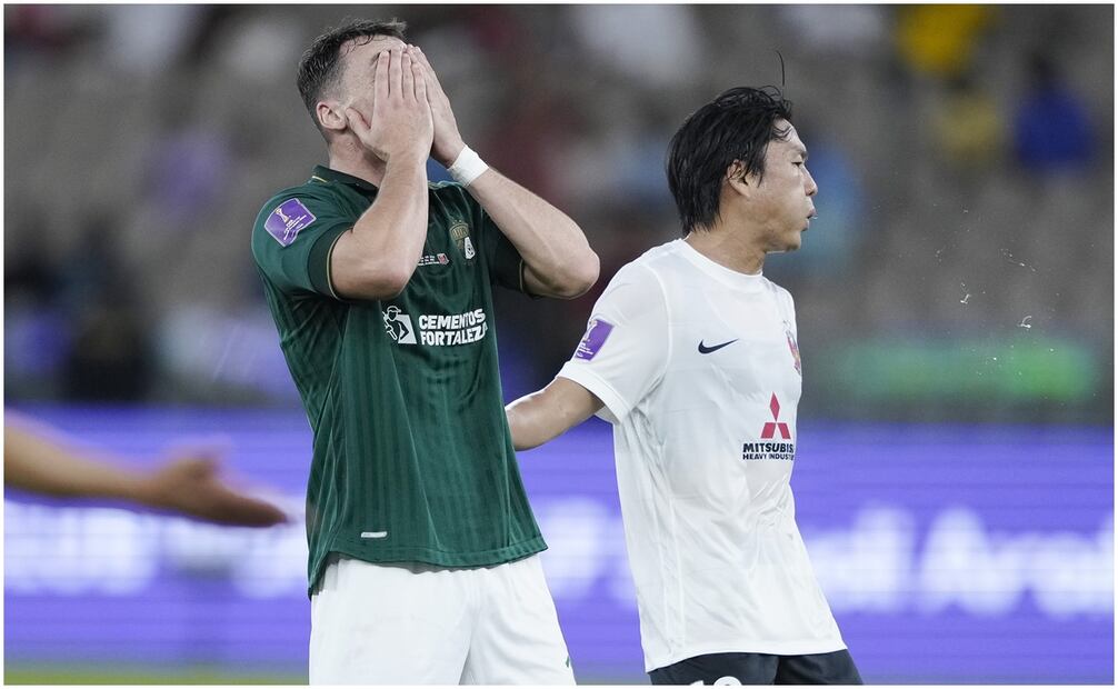 Federico Viñas de León lamentándose durante el Mundial de Clubes 2023 - Imago7