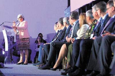 Pese al entorno complejo, México resiste: Economía