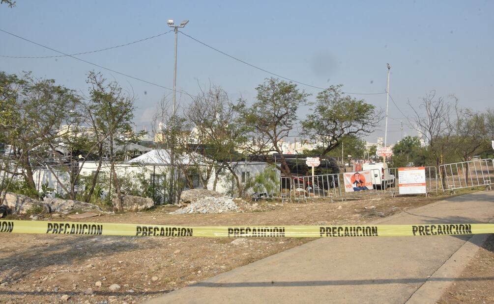 Tan solo unos minutos antes de que ocurriera la desgracia que dejó decenas de heridos y acabó con la vida de10 personas, el pasado 22 de mayo, el gobierno de Nuevo León había emitido una alerta meteorológica por fuertes ráfagas y tolvaneras.
Foto: Emilio Vázquez / EL UNIVERSAL