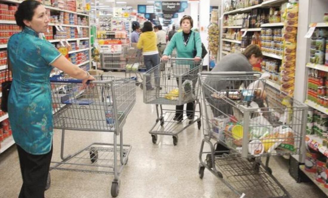 La idea del negocio es vender productos a un precio equivalente a un dólar lo que provocó que en los últimos tres años se incrementaran las ventas en 45%. Foto: Archivo EL UNIVERSAL