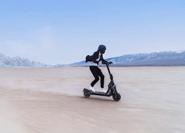 Así es el scooter eléctrico que alcanza los 70 km/h