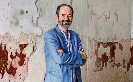 “Estamos en un momento de recomposición de la familia humana”: Juan Villoro