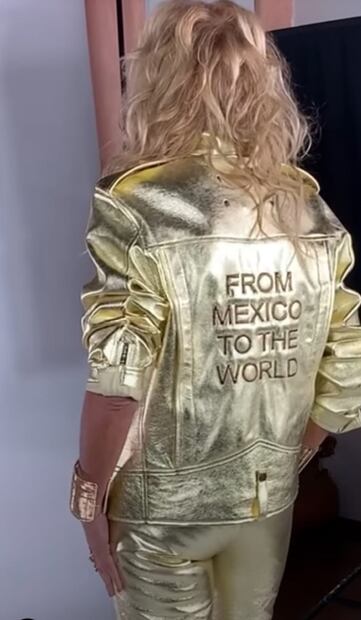 Adela Micha y el look que la transformó en la nueva chica dorada