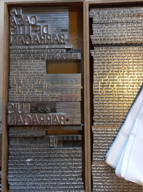 Un libro hecho 100% a mano, para celebrar los 120 años de Luis Barragán