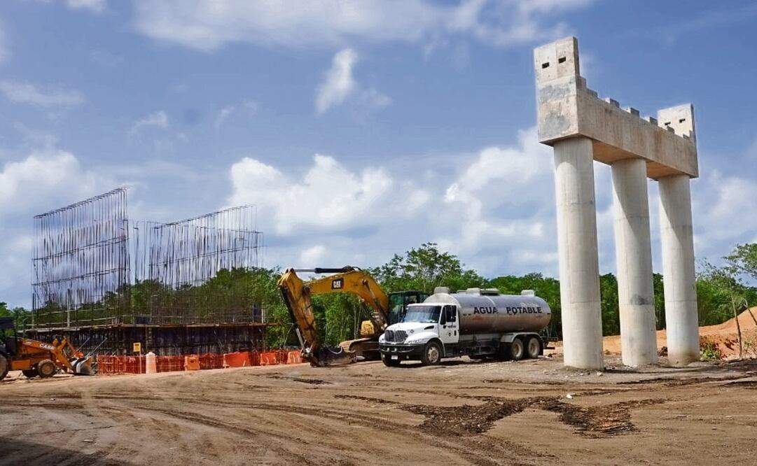 Obras del Tren Maya, proyecto que conectará a ciudades de cinco estados con transporte de pasajeros y de carga.
