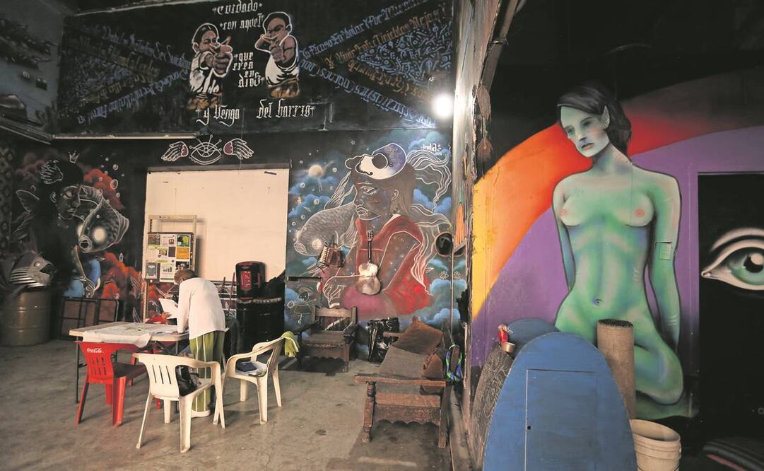 El BANCO se compone de murales, plantas, instrumentos musicales, esculturas y pinturas que han sido construidas colectivamente por todos los que forman parte de este centro cultural.