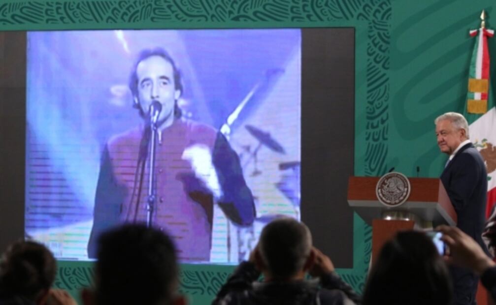 AMLO pone canción de Joan Manuel Serrat en la mañanera “para los jóvenes” 