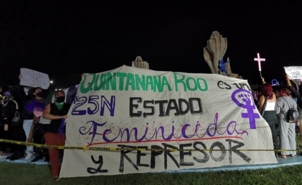 Mujeres marchan contra feminicidios y la violencia en los estados