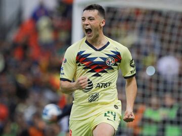 Sueño hecho realidad: Viñas tras debutar con gol en América
