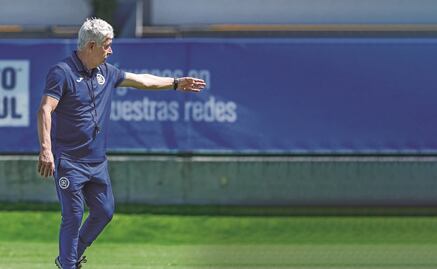 Tuca Ferretti pide en Cruz Azul respetar a cualquier rival