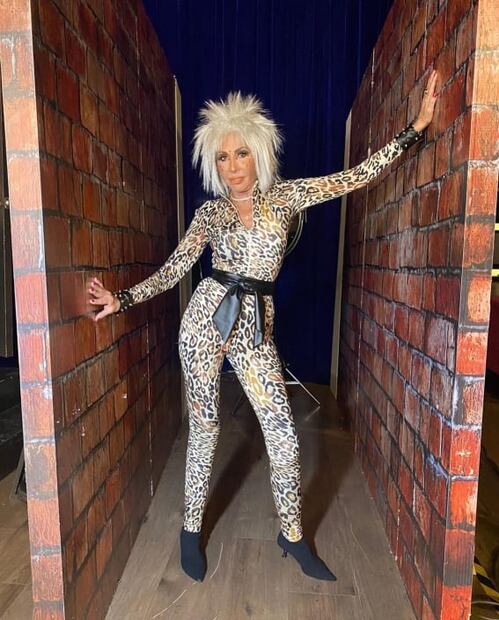 La peor vestida de la semana es Laura Bozzo con su look de rockera 