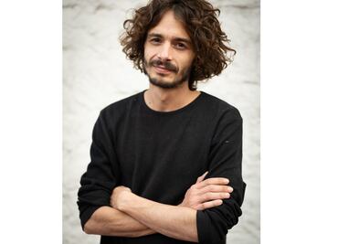 "Que la gente no se espere ni realismo mágico ni una novela experimental": Mateo García Elizondo