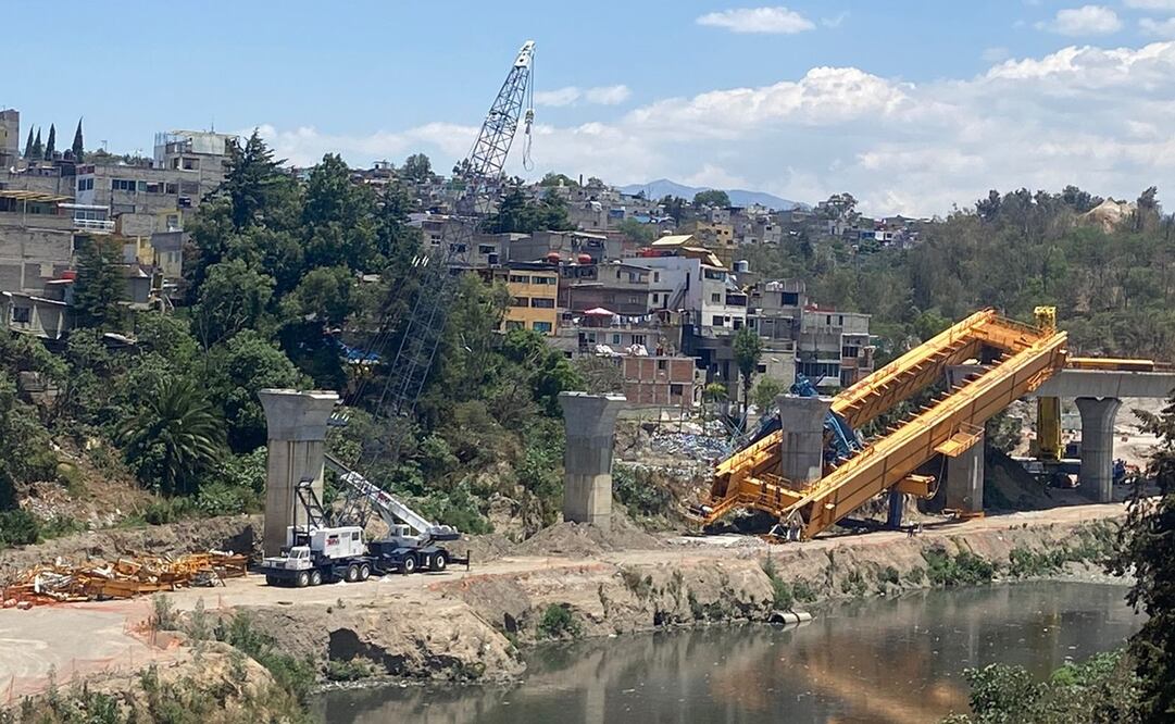 Tras la caída de la lanzadora de dovelas continúa sin ser removida. Foto: Juan Carlos Williams / EL UNIVERSAL