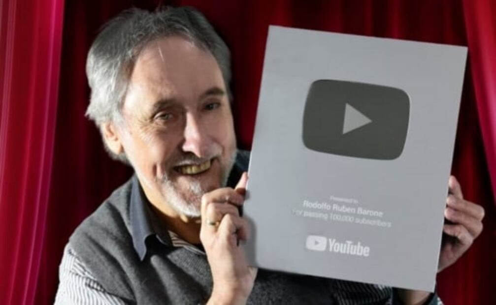 Conoce al cuentacuentos que se hizo viral en YouTube gracias a BTS