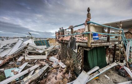 Suman 16 muertos por los tornados del huracán Milton en Florida; reportan al menos mil rescates