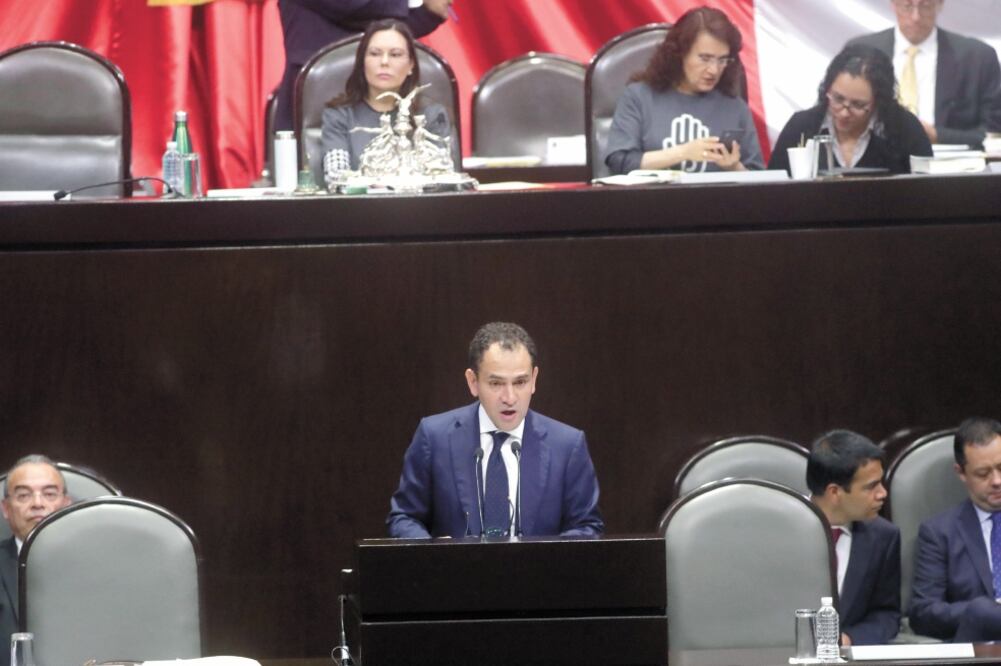 Arturo Herrera, secretario de Hacienda, aseguró que con los cambios fiscales se busca atacar la defraudación, que llega a representar en algunos casos el presupuesto de algunos estados. Foto/IVÁN STEPHENS. EL UNIVERSAL