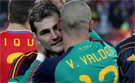 Casillas manda emotivo mensaje a Víctor Valdés