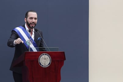 "El Salvador va camino a la dictadura"; ONG denuncian "golpe" a la democracia tras aprobación a reelección indefinida