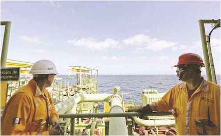 Fitch anticipa que gobierno apoye a Pemex con 5 mil 500 mdd este año