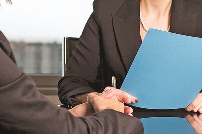 Sueldos de recién graduados son bajos, reconoce SEP