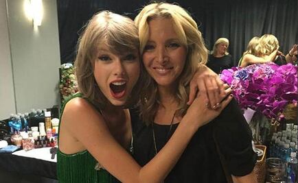 Taylor Swift y Phoebe Buffay de "Friends" cantan  "Smelly Cat"