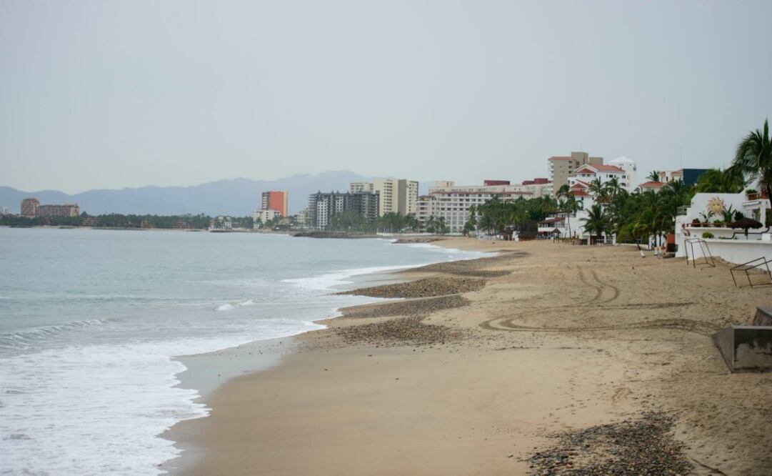 Se tiene previsto que el huracán Patricia toque tierra a las 18 horas por Playa Pérula. (Foto: Jorge Alberto Mendoza/ El Universal)