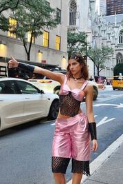 Mar de Regil presume outfit en Instagram y la critican: "Yo de niña cuando me vestía sola"