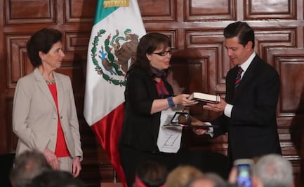 Álvarez-Buylla pregunta a los científicos dónde estaban en el sexenio pasado y usuarios reviven una fotografía de ella con Enrique Peña Nieto