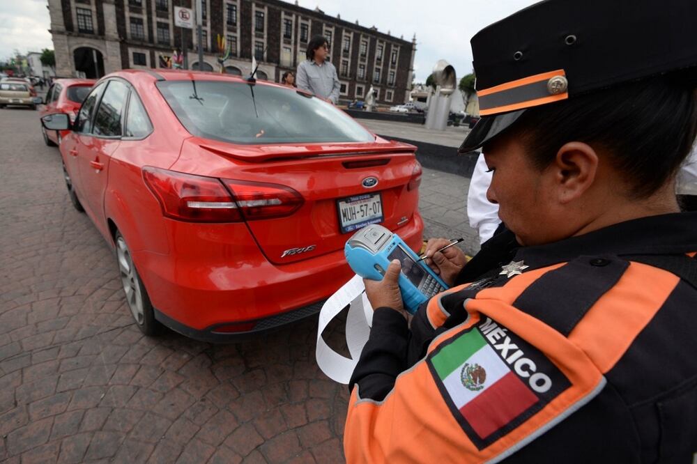 Tanto para automovilistas como motociclistas, las multas del Edomex se calcularán con un nuevo sistema. Foto: Archivo EL UNIVERSAL