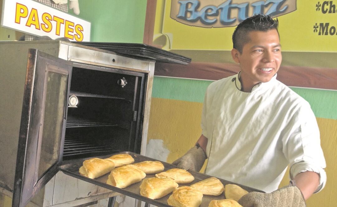 En un principio la empanada se nombraba pasty, cuya particularidad era el relleno de carne de res picada y cruda; sin embargo, ante la dificultad de su pronunciación, los mineros mexicanos lo renombraron como paste. Foto: ARCHIVO EL UNIVERSAL